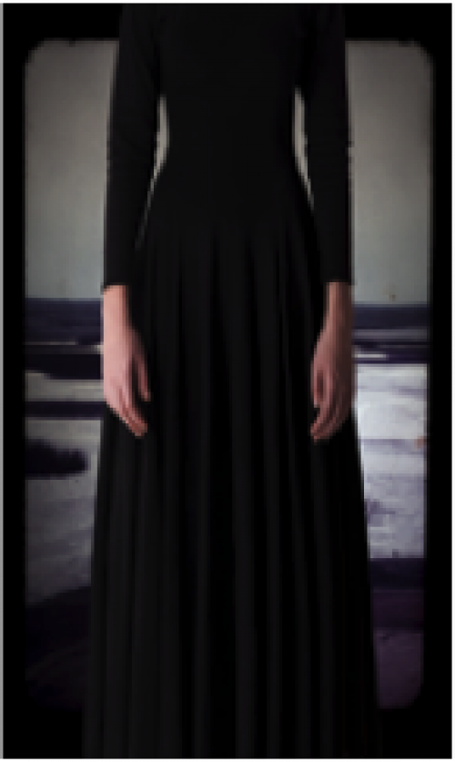  - Mujer vestido negro